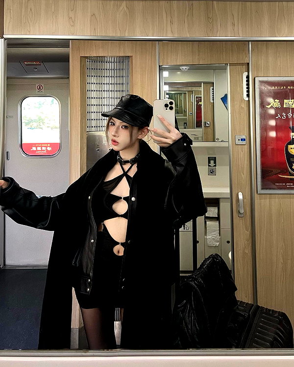 _xixiyx_ instagram image archive image
