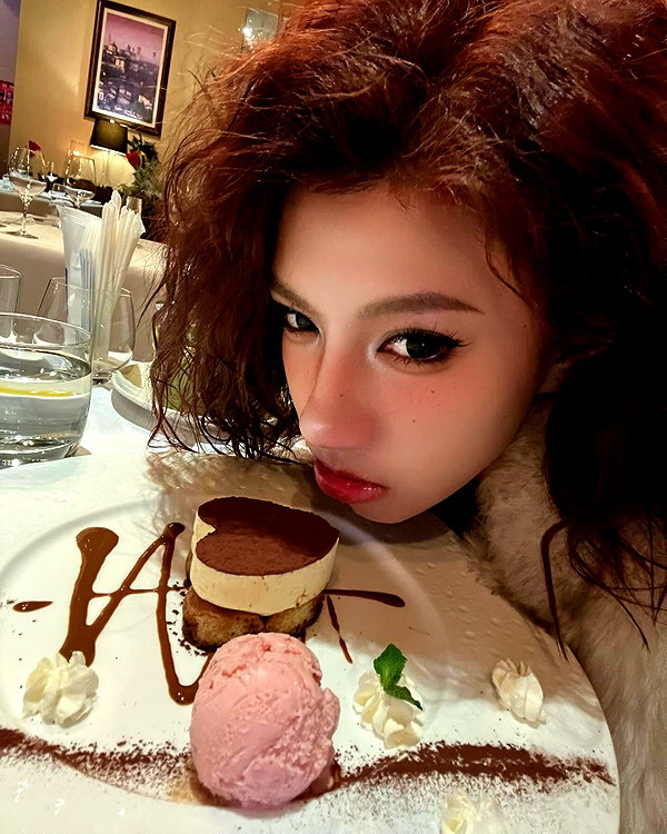 _xixiyx_ instagram image archive image