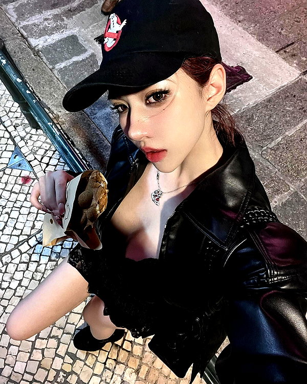 _xixiyx_ instagram image archive image