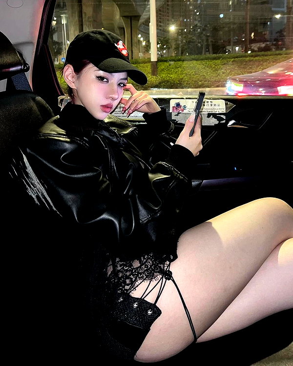 _xixiyx_ instagram image archive image