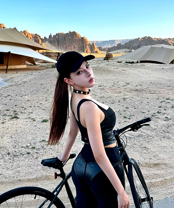 _xixiyx_ instagram image archive image