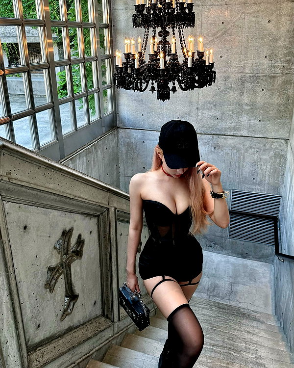 _xixiyx_ instagram image archive image