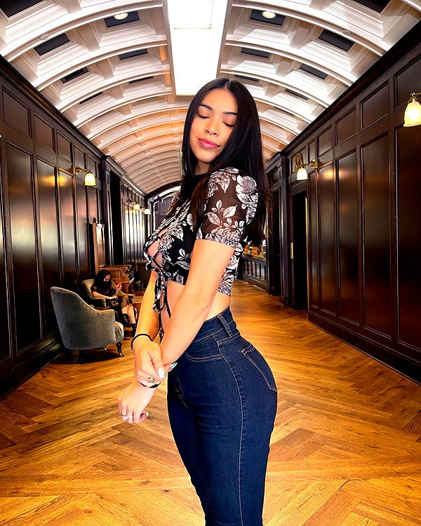 aishahsofey instagram image archive image