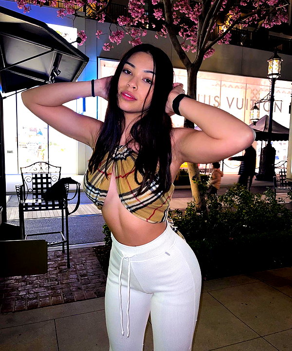 aishahsofey instagram image archive image