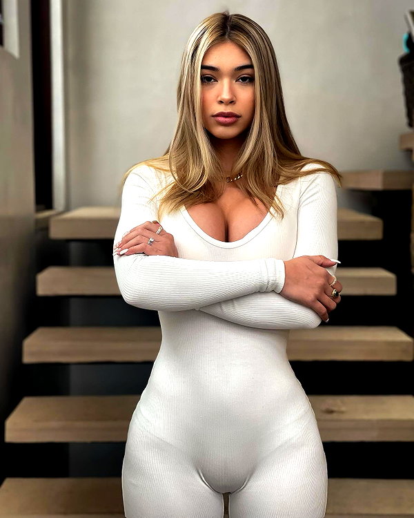 aishahsofey instagram image archive image