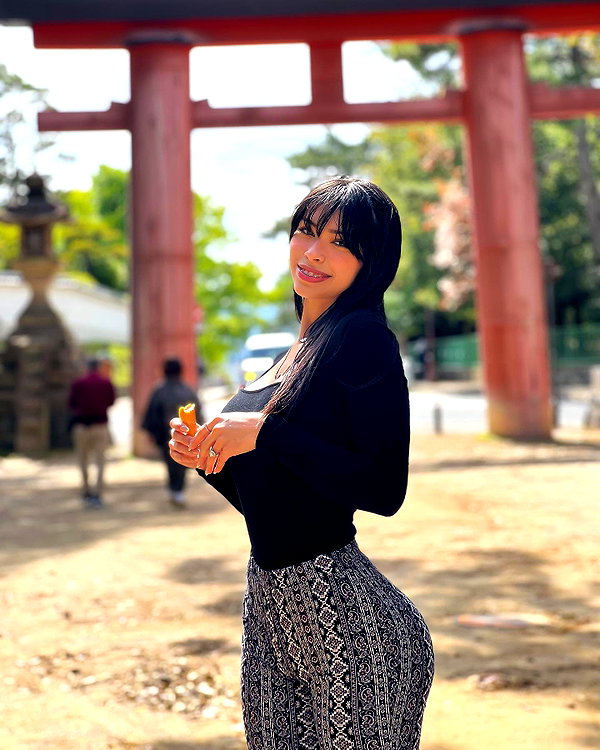 aishahsofey instagram image archive image