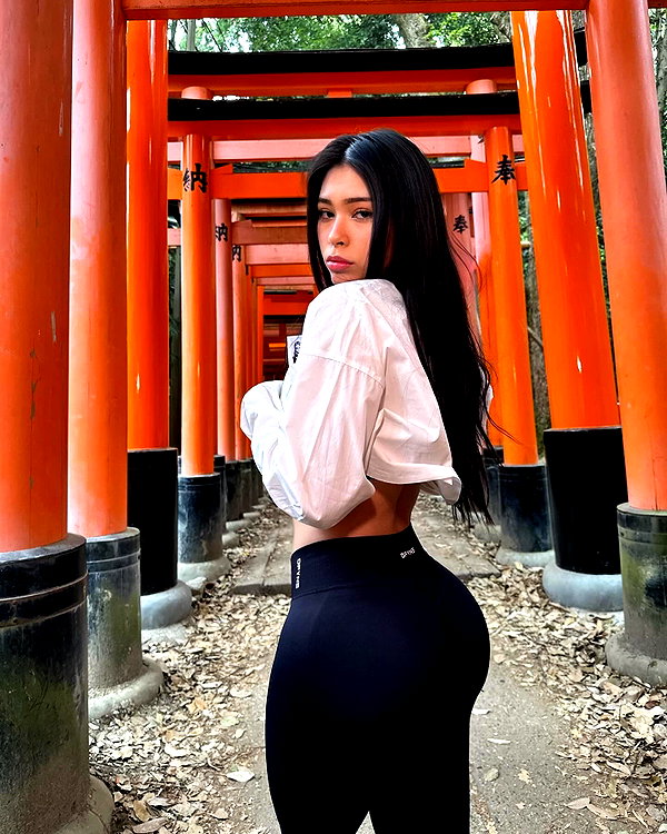 aishahsofey instagram image archive image