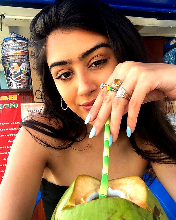 alenittta instagram image archive image