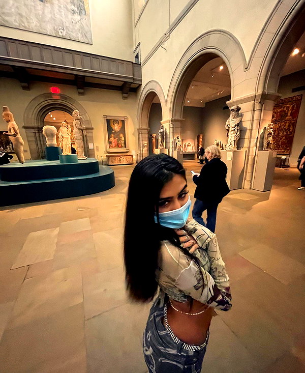 alenittta instagram image archive image