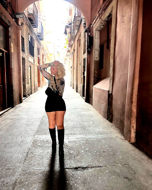 alenittta instagram image archive image