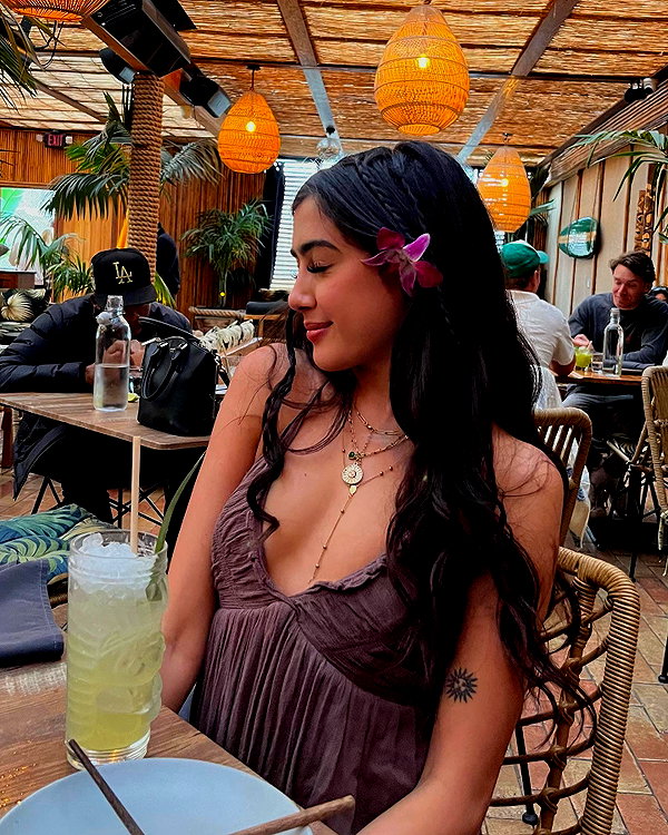 alenittta instagram image archive image