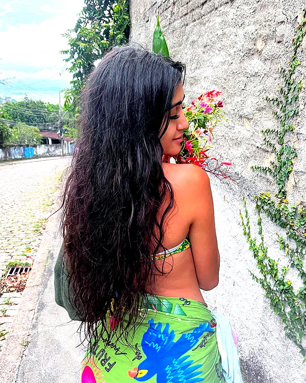 alenittta instagram image archive image