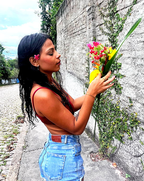 alenittta instagram image archive image