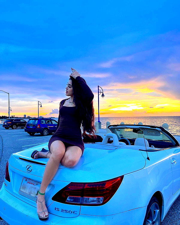 alenittta instagram image archive image