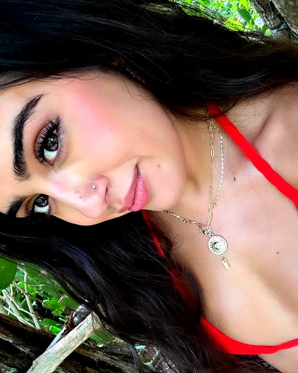 alenittta instagram image archive image