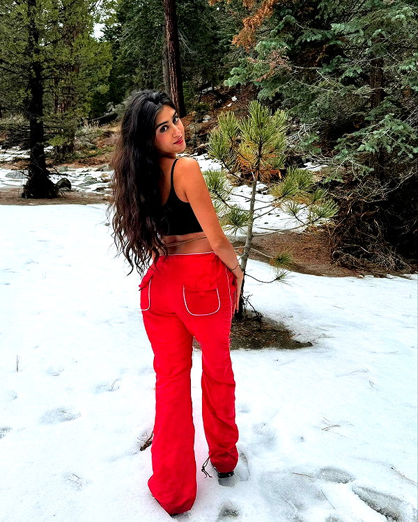 alenittta instagram image archive image