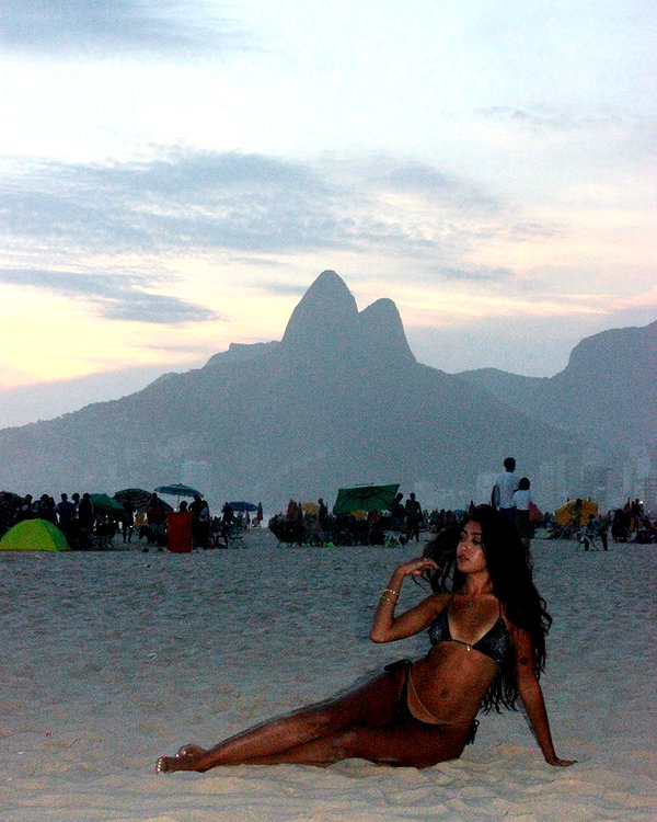 alenittta instagram image archive image