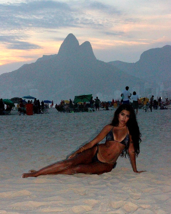 alenittta instagram image archive image