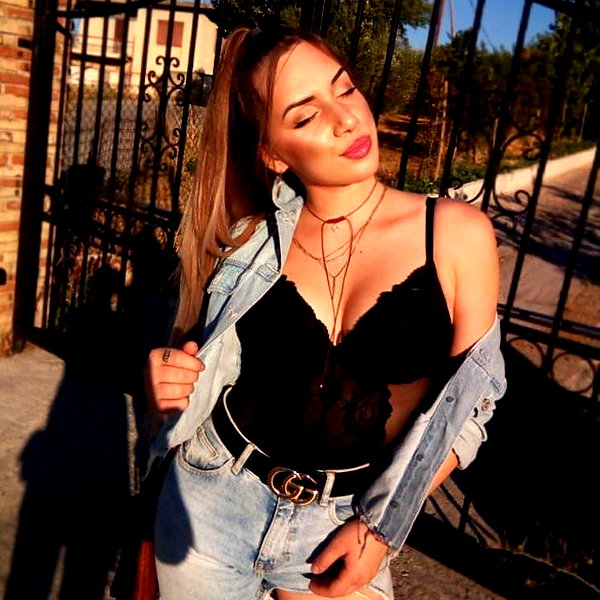 alexandra_stmtk instagram image archive image