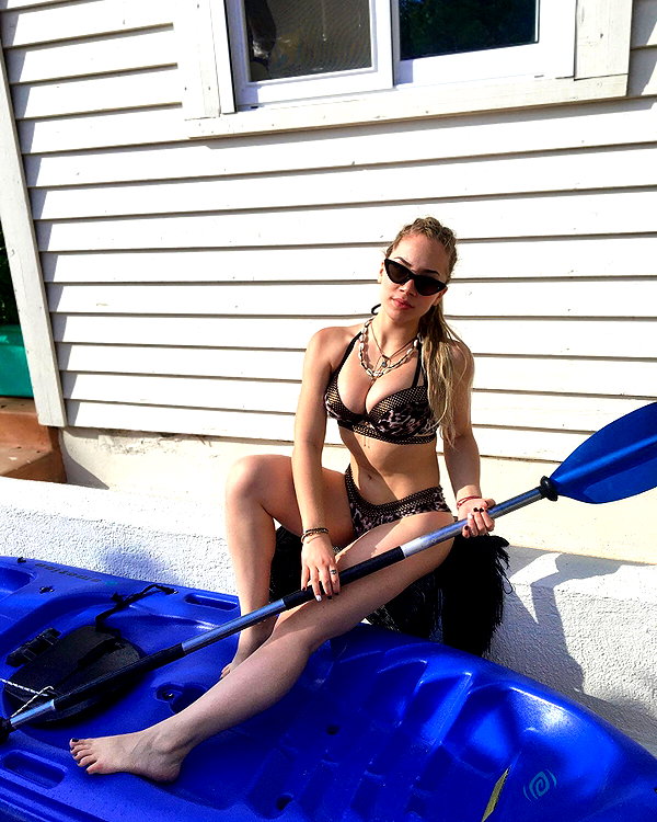 alexandra_stmtk instagram image archive image