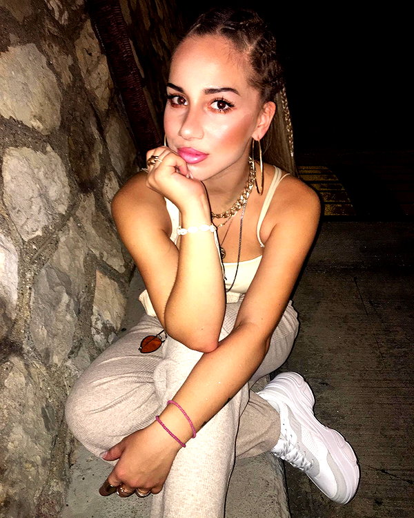 alexandra_stmtk instagram image archive image