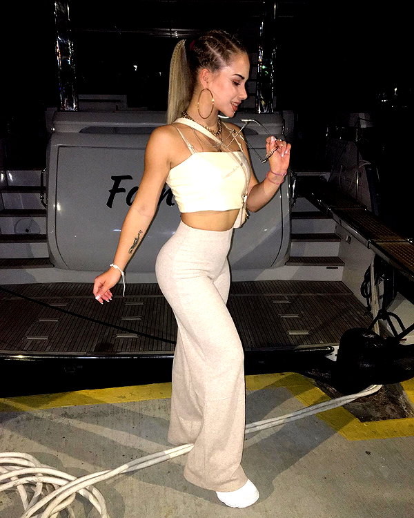 alexandra_stmtk instagram image archive image