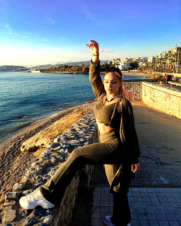 alexandra_stmtk instagram image archive image