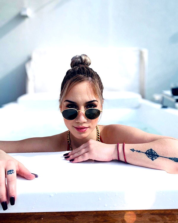 alexandra_stmtk instagram image archive image