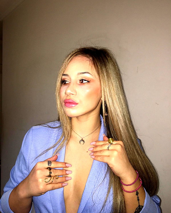 alexandra_stmtk instagram image archive image