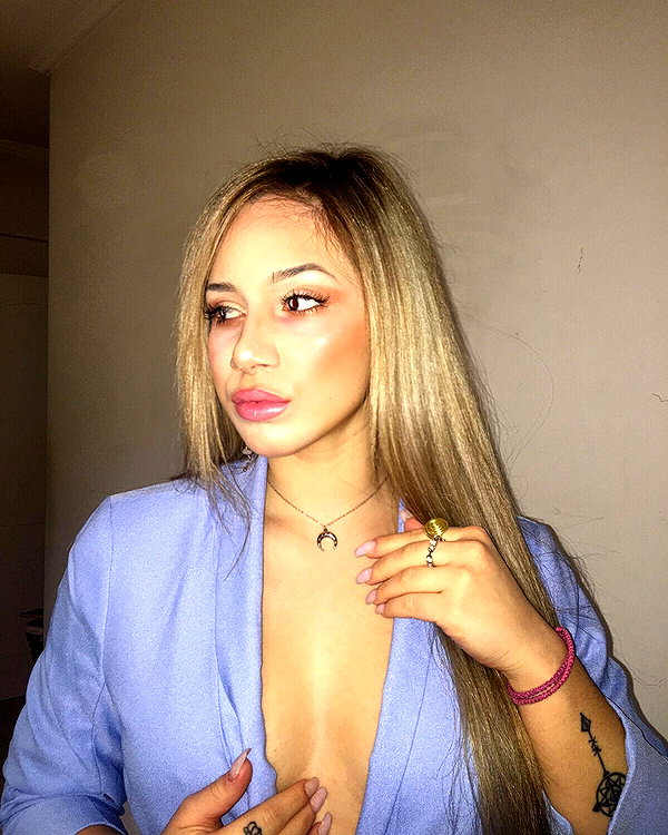 alexandra_stmtk instagram image archive image