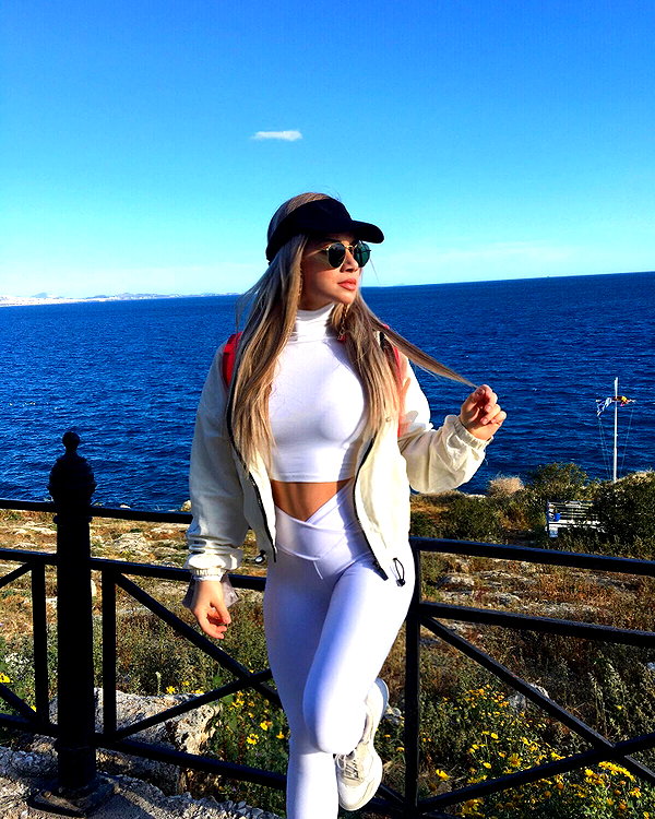 alexandra_stmtk instagram image archive image