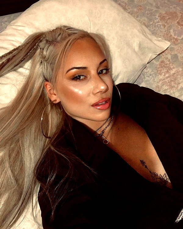 alexandra_stmtk instagram image archive image