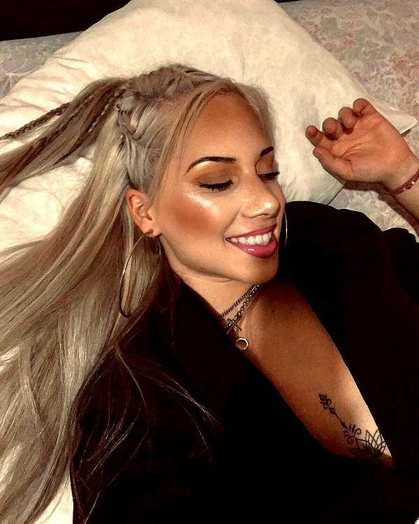 alexandra_stmtk instagram image archive image