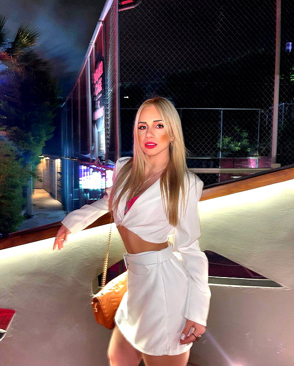 alexandra_stmtk instagram image archive image