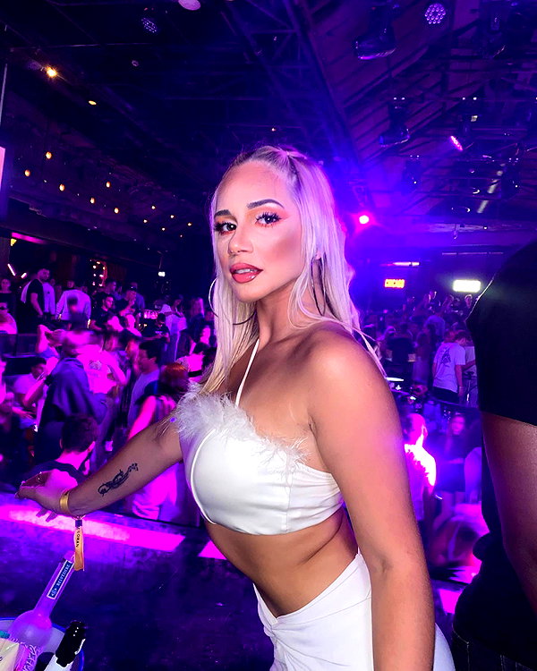 alexandra_stmtk instagram image archive image