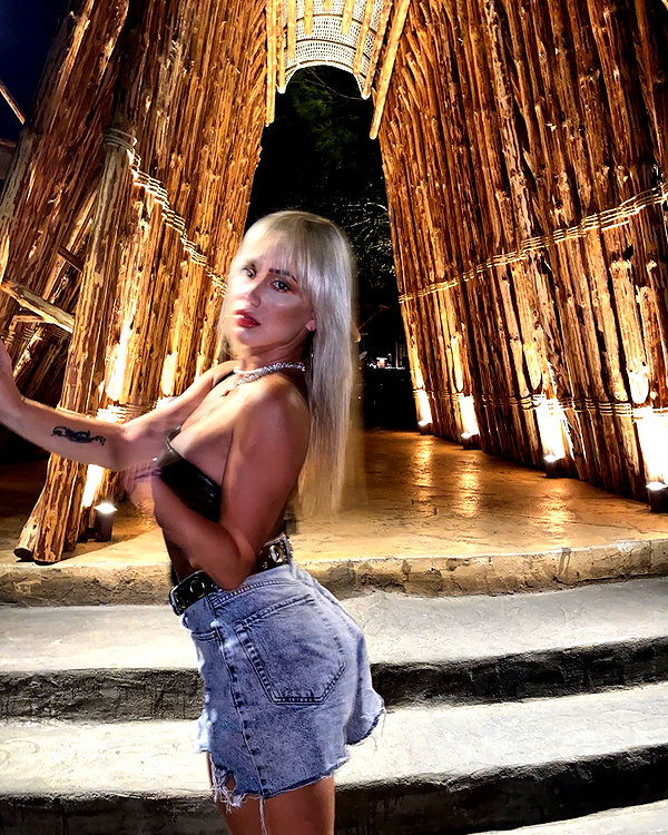 alexandra_stmtk instagram image archive image