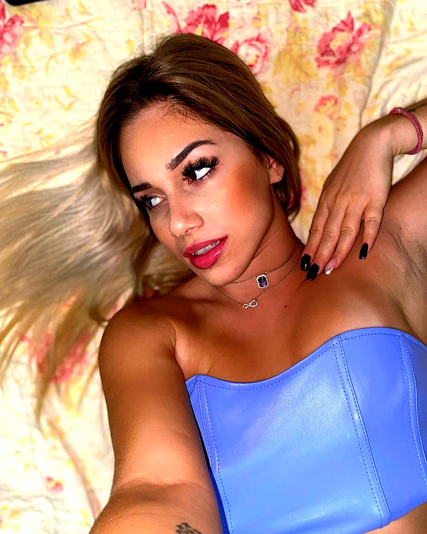alexandra_stmtk instagram image archive image