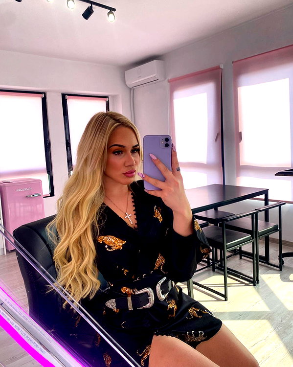 alexandra_stmtk instagram image archive image