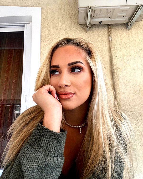 alexandra_stmtk instagram image archive image