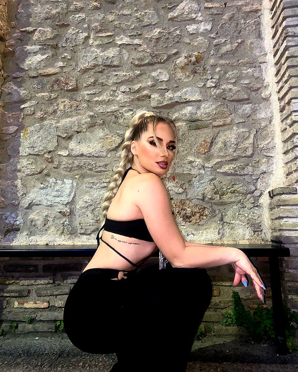 alexandra_stmtk instagram image archive image