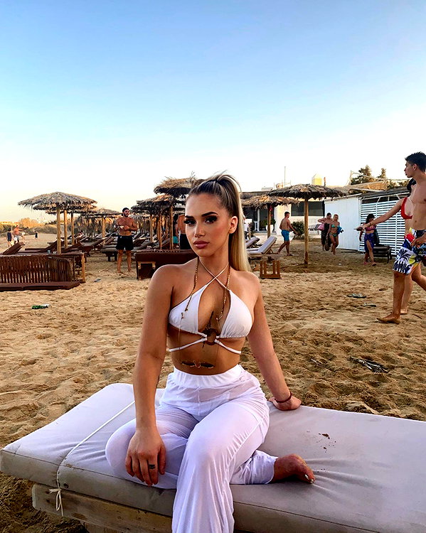 alexandra_stmtk instagram image archive image