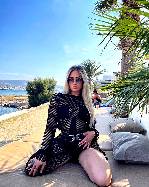 alexandra_stmtk instagram image archive image