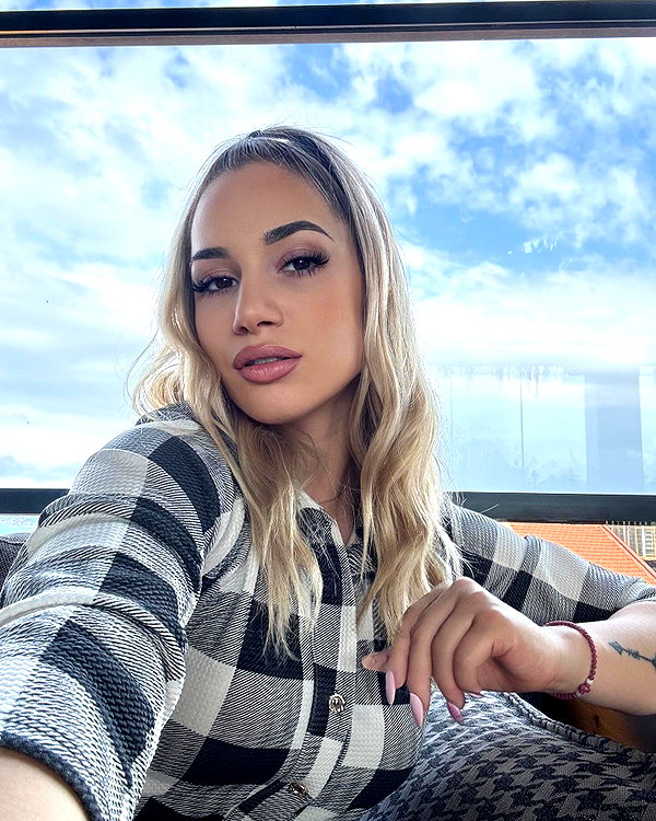 alexandra_stmtk instagram image archive image