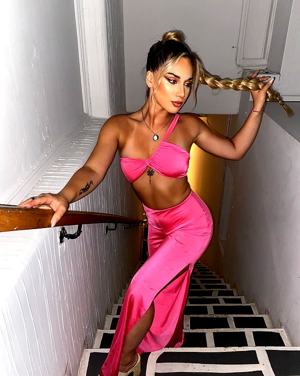 alexandra_stmtk instagram image archive image