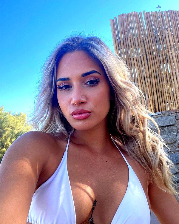 alexandra_stmtk instagram image archive image