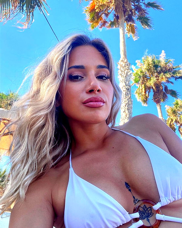 alexandra_stmtk instagram image archive image