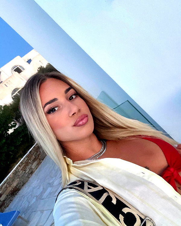 alexandra_stmtk instagram image archive image
