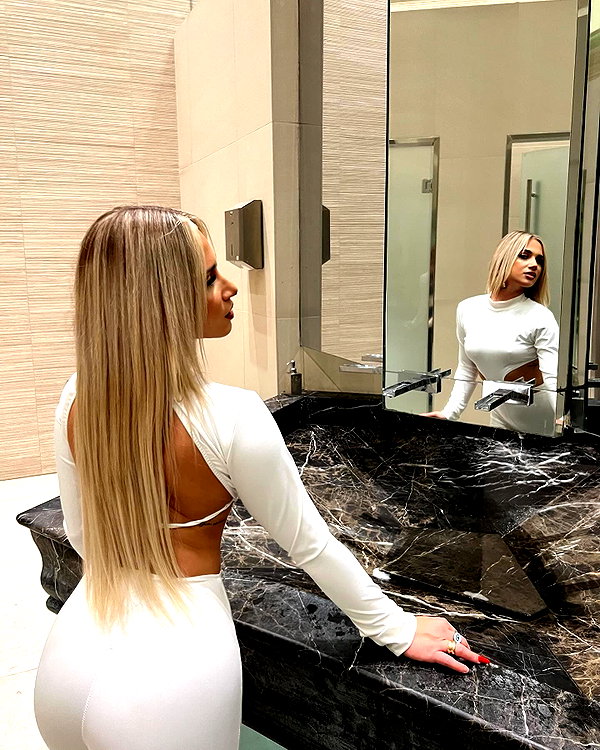 alexandra_stmtk instagram image archive image