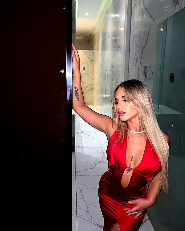 alexandra_stmtk instagram image archive image