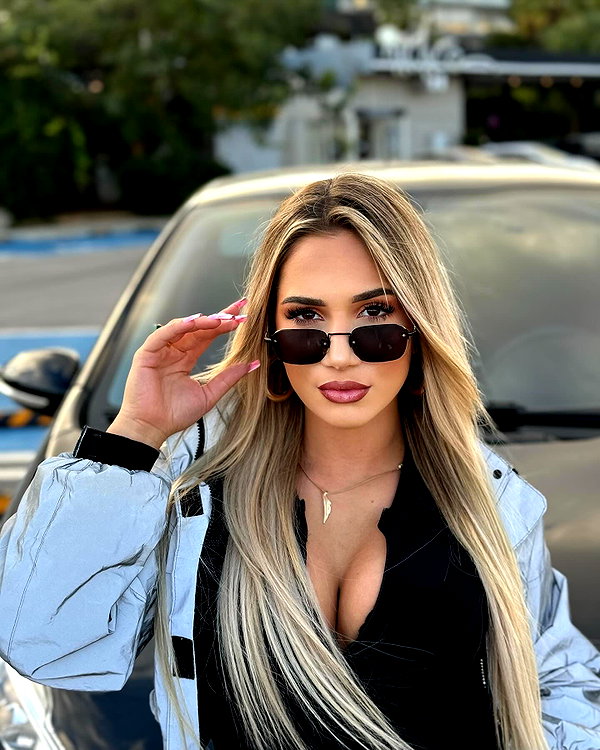 alexandra_stmtk instagram image archive image